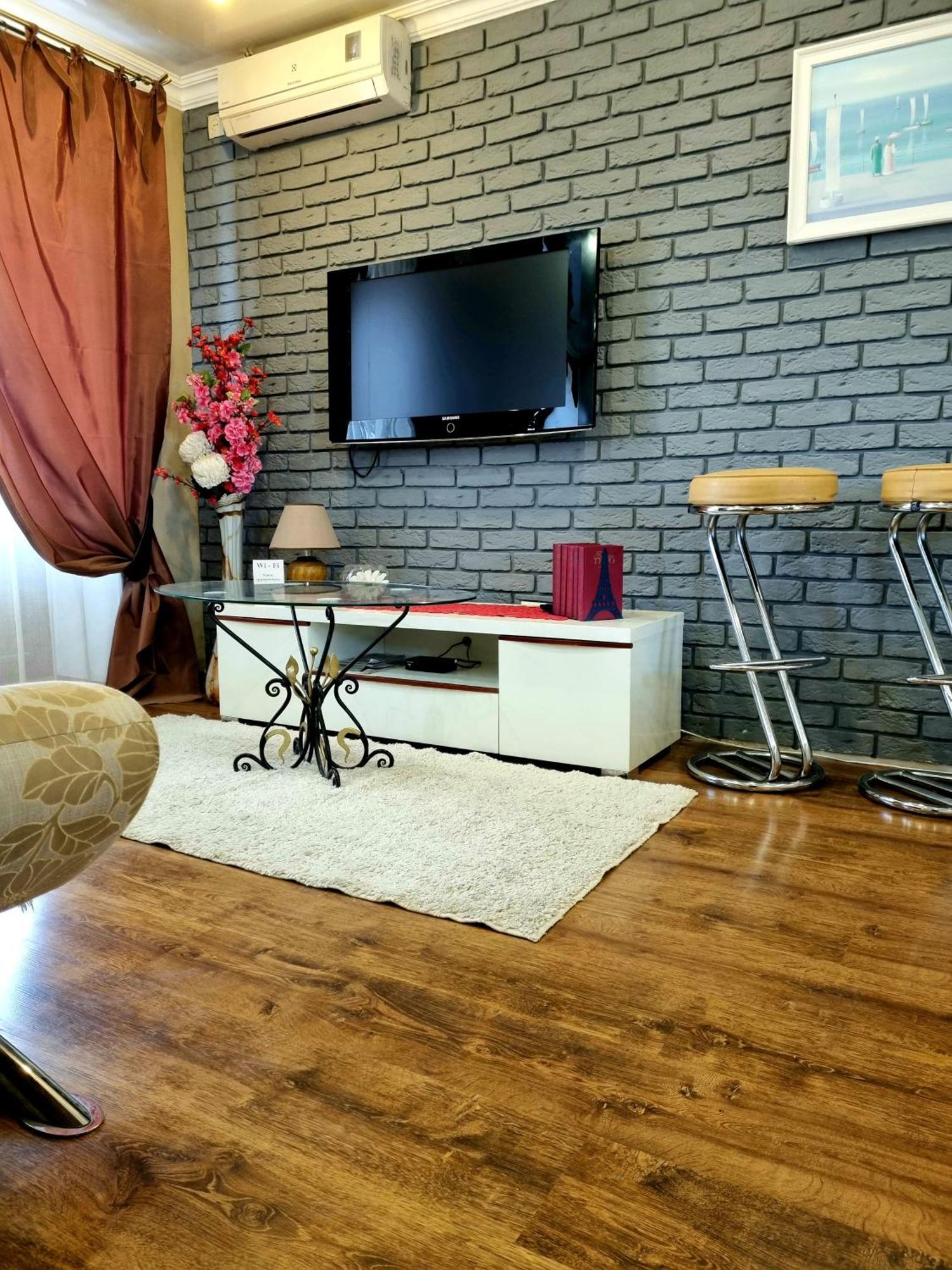 Apartment Voznesenska 25