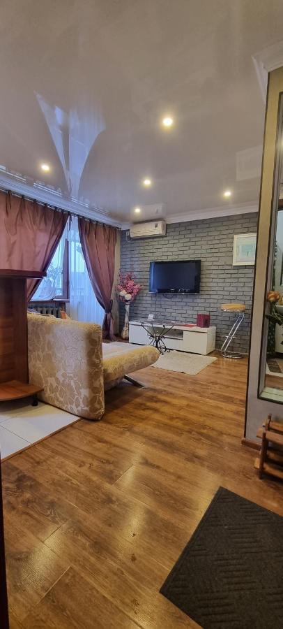 Voznesenska 25 * Dnipro